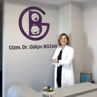 Uzm. Dr. Gülçin Bozan — Eskişehir. Portre fotoğrafı.