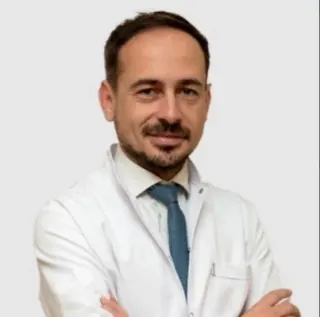 Op. Dr. Tuğberk Güçlü profilinde yer alan galeri fotoğrafı.