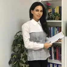Kl. Psk. Zeynep Kahveci — Psikoloji, İstanbul. Portre fotoğrafı.