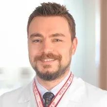 Op. Dr. Burak Sercan Erçin — Plastik Rekonstrüktif Ve Estetik Cerrahi, İstanbul. Portre fotoğrafı.