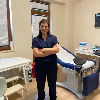 Op. Dr. Emine Elmas profilinde yer alan galeri fotoğrafı.