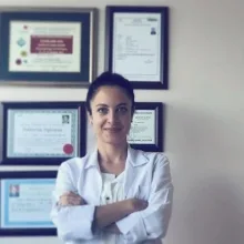 Op. Dr. Övsen Önay — Kulak Burun Boğaz, Ankara. Portre fotoğrafı.