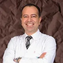 Dr. Cem Mutlu — Acil Tıp, Antalya. Portre fotoğrafı.