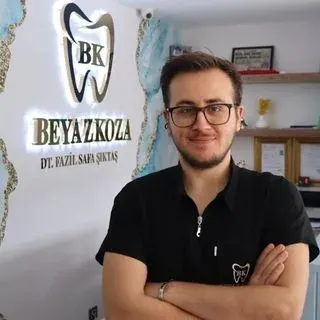 Dt. Yusuf Ataş — Diş Hekimi, Sarıçam, Adana. Portre fotoğrafı.