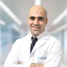 Op. Dr. Mustafa Kavuğudurmaz — Kulak Burun Boğaz, İstanbul. Portre fotoğrafı.