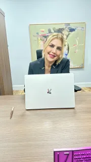 Prof. Dr. Leyla Zer profilinde yer alan galeri fotoğrafı.