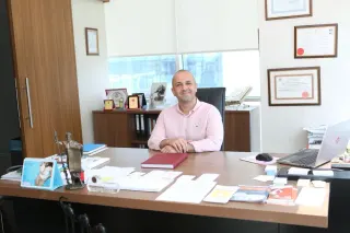 Prof. Dr. Ümit Korucuoğlu profilinde yer alan galeri fotoğrafı.