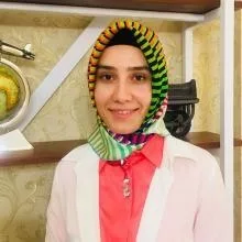 Dyt. Esra Kaya — Diyetisyen, Konya. Portre fotoğrafı.
