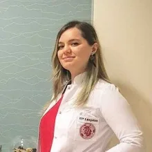 Dyt. Elif Cabi — Diyetisyen. Portre fotoğrafı.