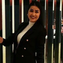 Kl. Psk. Yasemin Gökçe Yılmaz — Psikoloji, Antalya. Portre fotoğrafı.