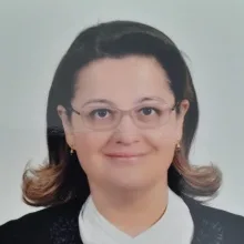 Prof. Dr. Ayşe Karataş Demirciler — Beyin Ve Sinir Cerrahisi, Ankara. Portre fotoğrafı.