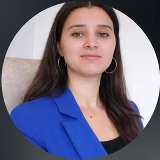 Kl. Psk. Nur Topal — Psikoloji, Sakarya. Portre fotoğrafı.