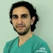 Dr. Dt. Nesimi Sofuoğlu — Ağız Diş Ve Çene Cerrahisi, İstanbul. Portre fotoğrafı.