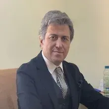 Prof. Dr. Bülent Erol — İstanbul. Portre fotoğrafı.