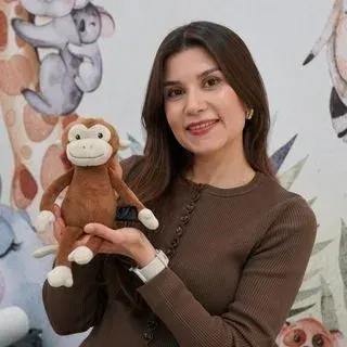 Uzm. Dt. Yasemin İspir Metin — Çocuk Diş Hekimliği (Pedodonti), Gaziantep. Portre fotoğrafı.