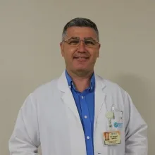 Uzm. Dr. Bülent Şengül — İzmir. Portre fotoğrafı.