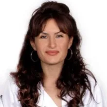 Dr. Yasemin Arslan — İstanbul. Portre fotoğrafı.