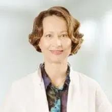Prof. Dr. Gülderen Aktan — Göz Hastalıkları, İstanbul. Portre fotoğrafı.