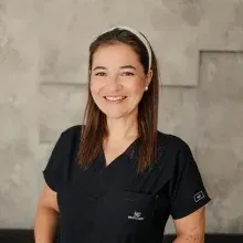 Dr. Dt. Şirin Yaylalı Altuntaş — Aydın. Portre fotoğrafı.