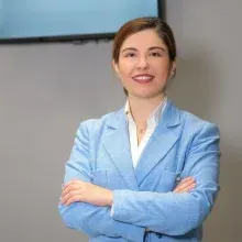 Uzm. Dr. Meriç Yıldız Yılmaz — Anatomi, Bursa. Portre fotoğrafı.