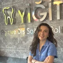 Dr. Dt. Yasemin Göbelez Yiğit — Muğla. Portre fotoğrafı.