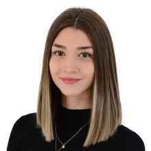 Psk. Cansu Okan — Psikoloji. Portre fotoğrafı.