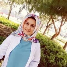 Dyt. Ebru Ateş — Diyetisyen. Portre fotoğrafı.