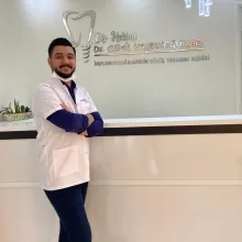 Dt. Cemil Halbutoğulları — Diş Hekimi, Hatay. Portre fotoğrafı.