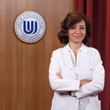 Prof. Dr. Ceyla Konca Değertekin — Ankara. Portre fotoğrafı.