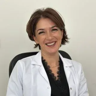Op. Dr. Jasmin Acar — Kadın Hastalıkları Ve Doğum, Bursa. Portre fotoğrafı.