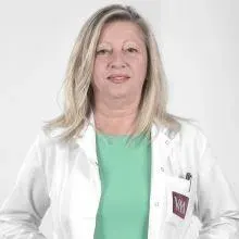 Uzm. Dr. Figen Deniz — Çocuk Sağlığı Ve Hastalıkları. Portre fotoğrafı.
