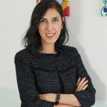 Uzm. Psk. Burcu Arabacı Yılmaz — Psikoloji, Ankara. Portre fotoğrafı.