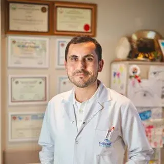 Op. Dr. Ufuk Ürdem — Göz Hastalıkları, Sakarya. Portre fotoğrafı.