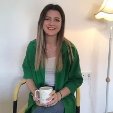 Dyt. Tebessüm Aslan — Diyetisyen. Portre fotoğrafı.