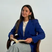 Psk. Zeynep Büşra Taşyürek — Psikoloji, İstanbul. Portre fotoğrafı.