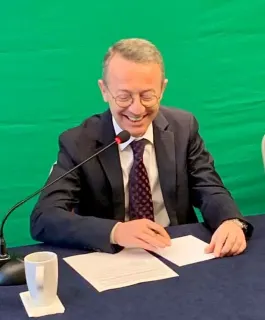 Prof. Dr. Kemal Uygur profilinde yer alan galeri fotoğrafı.