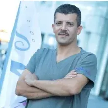 Dt. Ahmet Samra — Diş Hekimi, Beylikdüzü, İstanbul. Portre fotoğrafı.