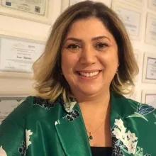 Uzm. Psk. Dan. Suna Basmacı — İstanbul. Portre fotoğrafı.