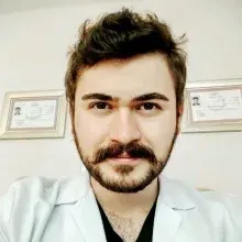 Dt. Ömer Faruk Yıldız — Diş Hekimi, Ankara. Portre fotoğrafı.