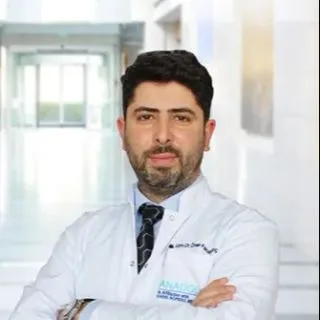 Op. Dr. Ömer Faruk İnanç — Genel Cerrahi. Portre fotoğrafı.
