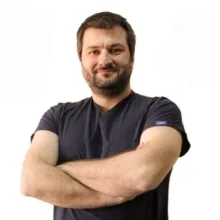 Doç. Dr. Sinan Arıcı — Genel Cerrahi, Bursa. Portre fotoğrafı.