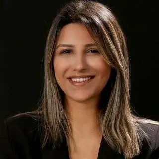 Aslı Göksu — Çocuk Gelişimi. Portre fotoğrafı.