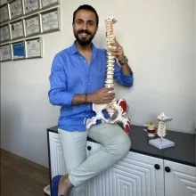 Fzt. Gazi Sarıkaya — Fizyoterapi Ve Rehabilitasyon, Ankara. Portre fotoğrafı.