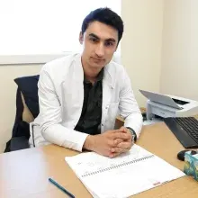 Dr. Öğr. Üyesi Mehmet Nezir Karaca — Ortodonti, Diyarbakır. Portre fotoğrafı.