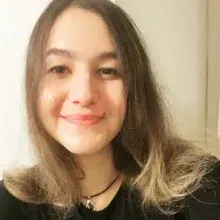 Psk. Zeynep Cantekin — Psikoloji, İstanbul. Portre fotoğrafı.