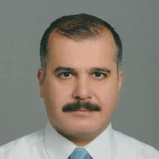 Dr. Turgay Öngel — Pratisyen. Portre fotoğrafı.