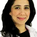 Op. Dr. Elif Eren Aydın — Plastik Rekonstrüktif Ve Estetik Cerrahi, İstanbul. Portre fotoğrafı.