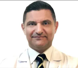Op. Dr. Okan Okay profilinde yer alan galeri fotoğrafı.