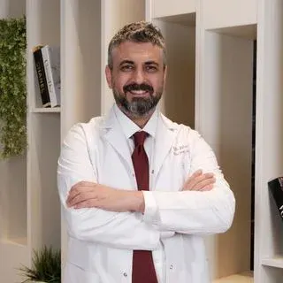 Op. Dr. Aşkın Evren Güler — Kadın Hastalıkları Ve Doğum, Ankara. Portre fotoğrafı.