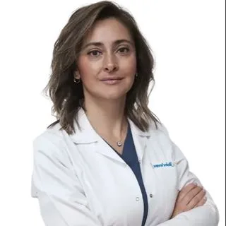 Op. Dr. Zeynep Aydemir — Göz Hastalıkları, Ankara. Portre fotoğrafı.
